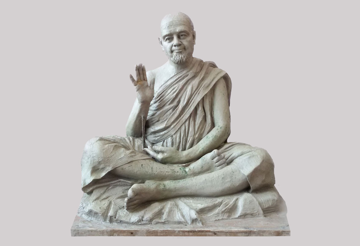 statue
